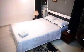 Studio In Near North Station